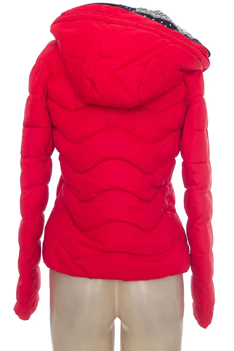 Chaqueta / Abrigo color Rojo - Alint