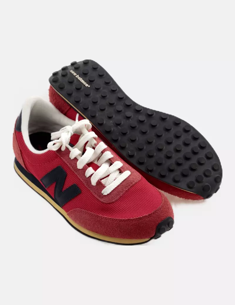 New Balance Deportiva roja combinada