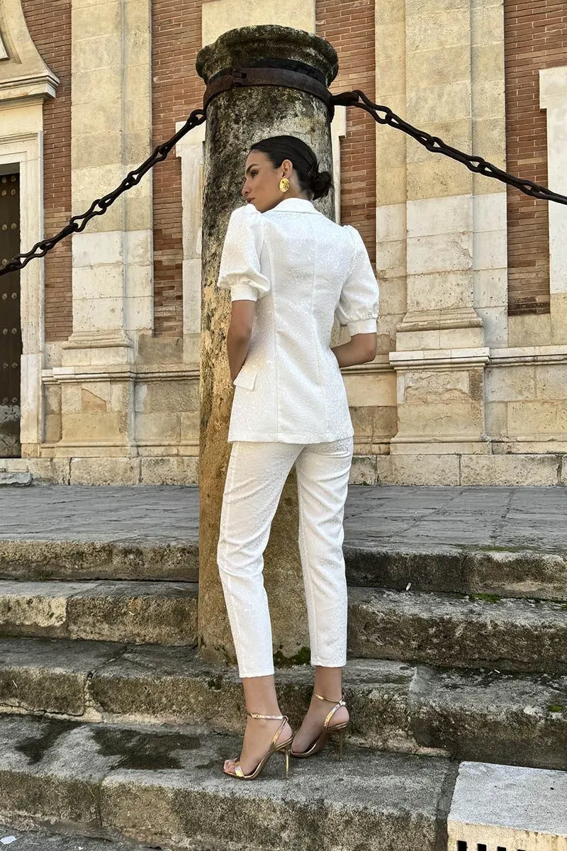 Traje blanco Paz