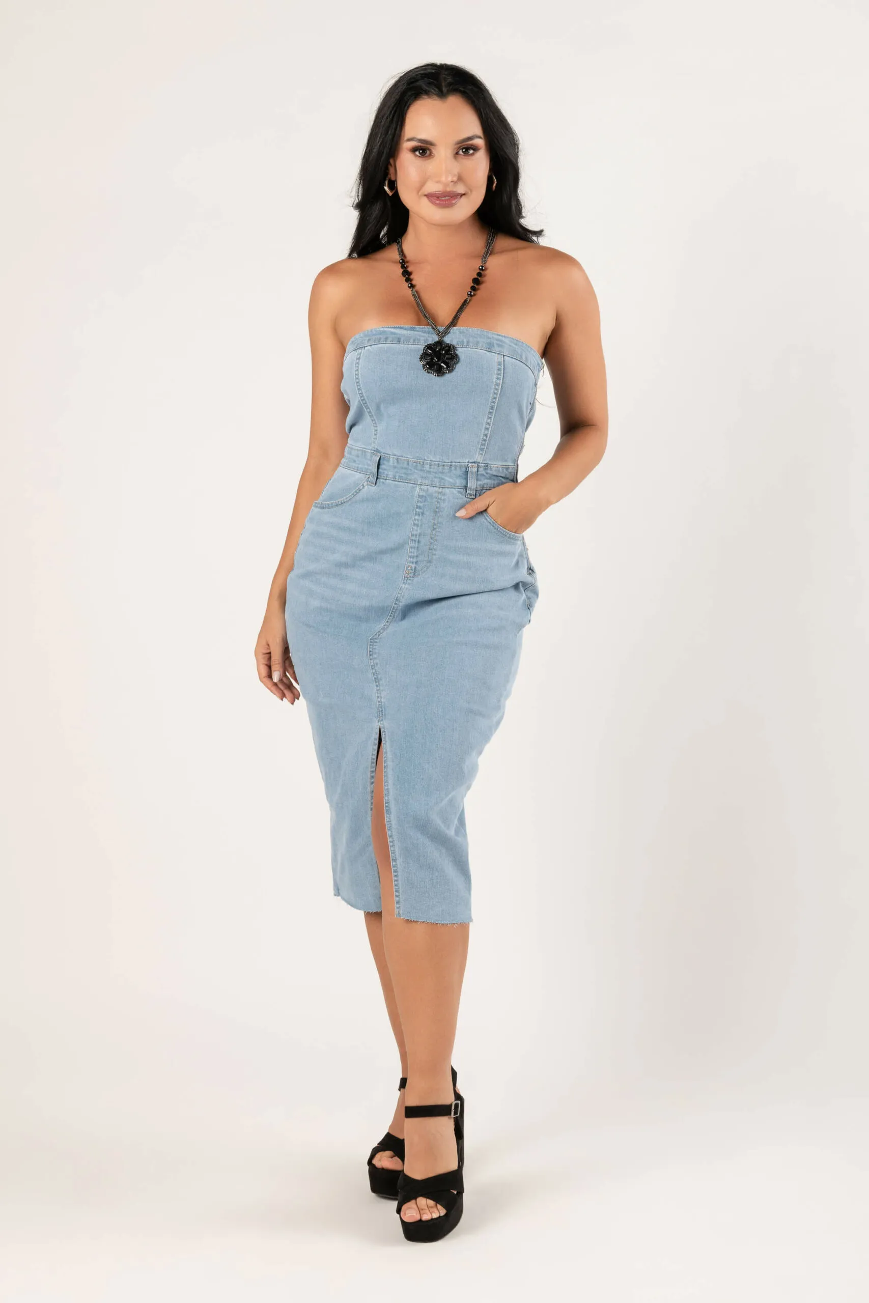 Vestido denim con elástico en la espalda