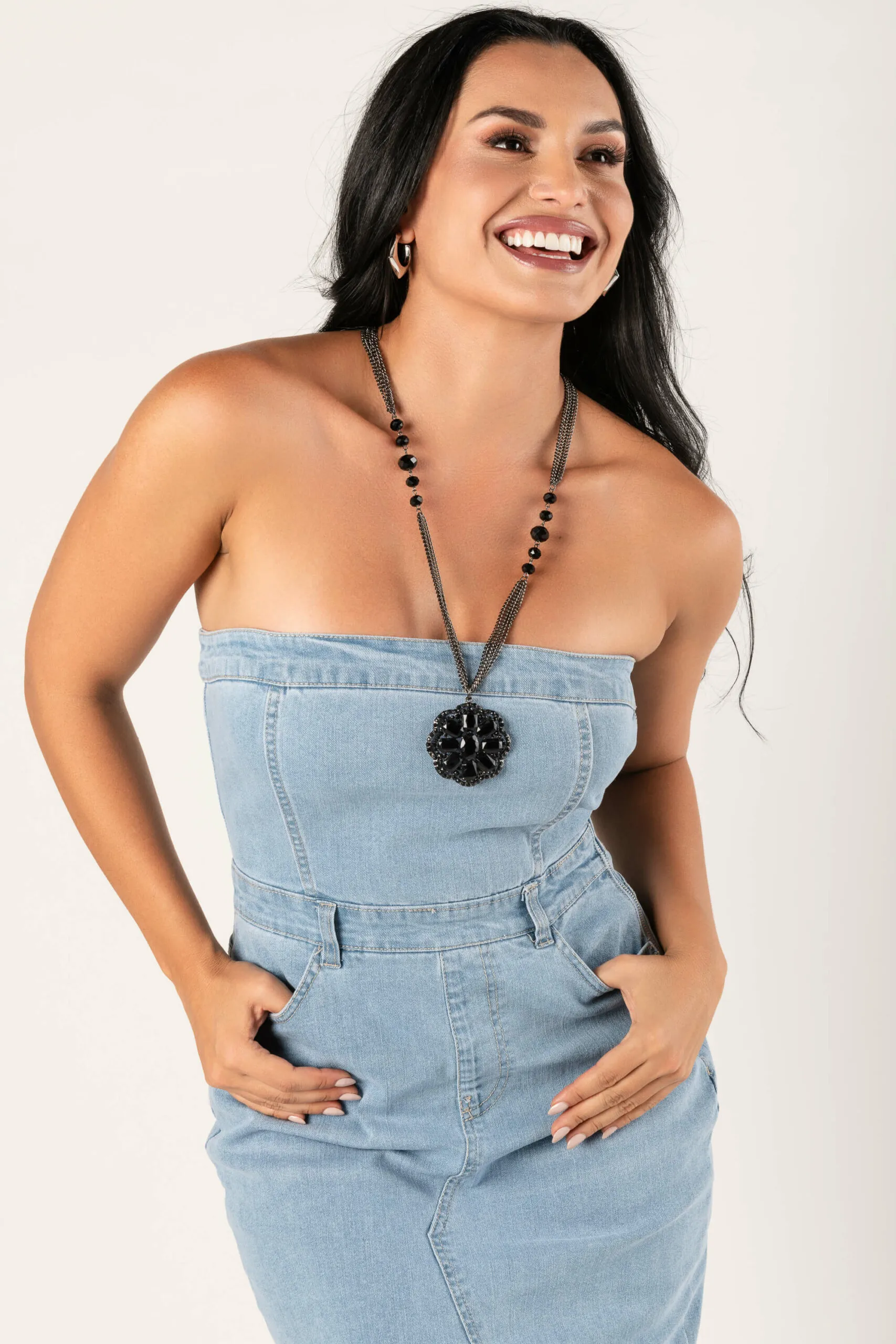 Vestido denim con elástico en la espalda