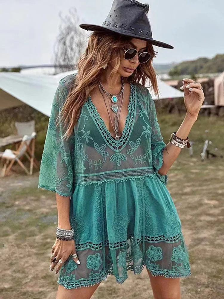 Vestido playero con ribete de encaje